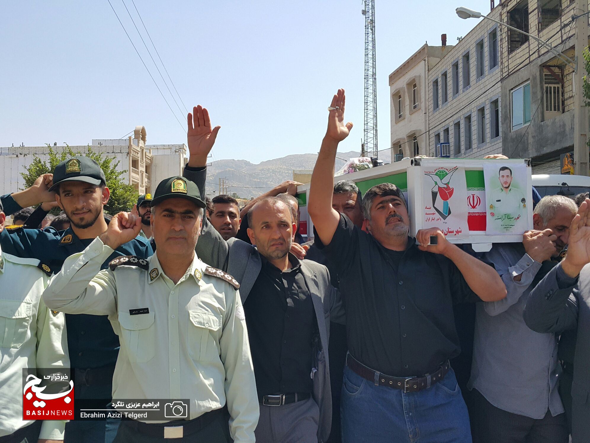 مراسم تشییع و خاکسپاری باشکوه شهید مدافع امنیت در یاسوج از دریچه دوربین خبرنگار بسیج + ( تصاویر )
