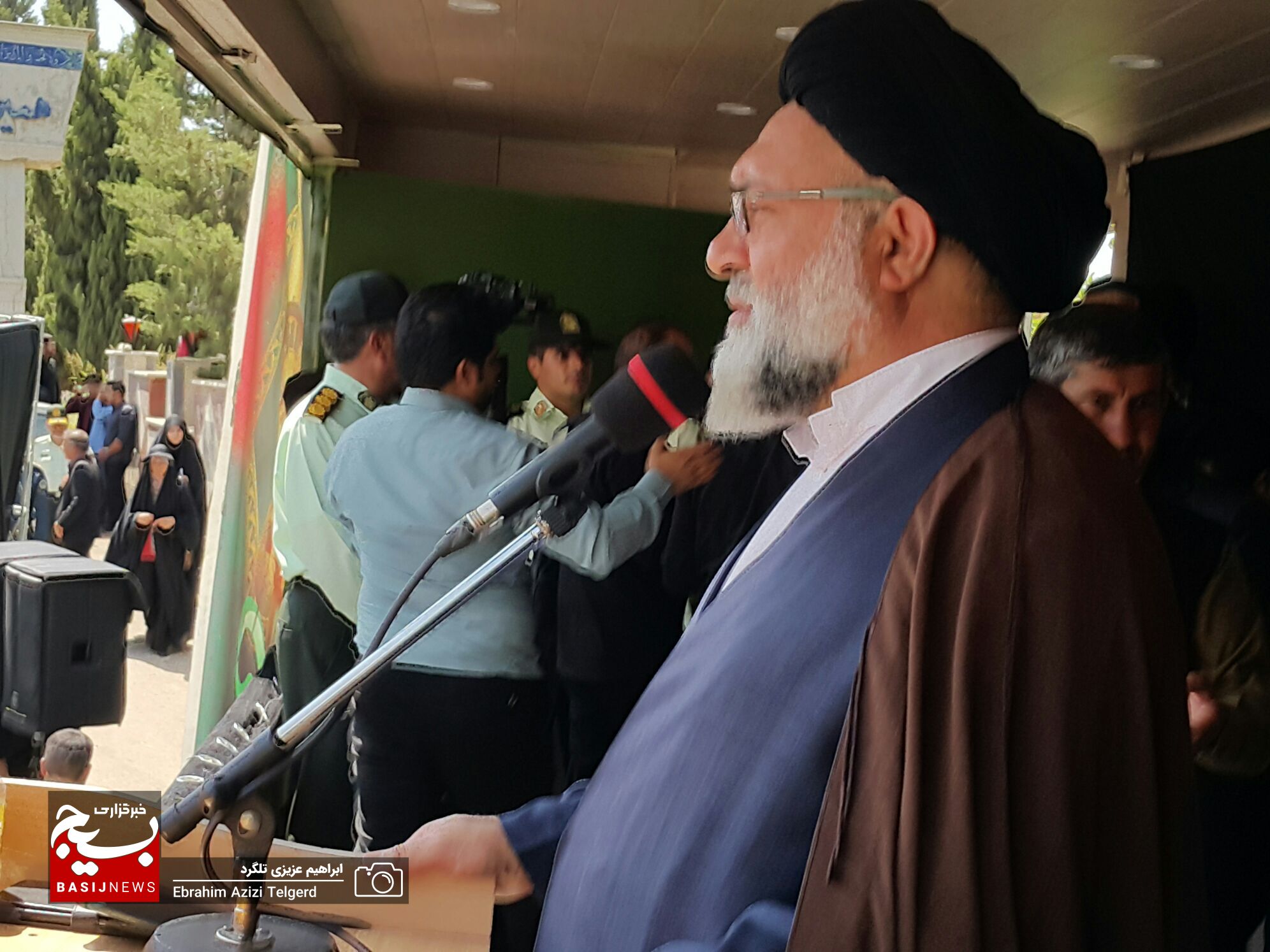 مراسم تشییع و خاکسپاری باشکوه شهید مدافع امنیت در یاسوج از دریچه دوربین خبرنگار بسیج + ( تصاویر )