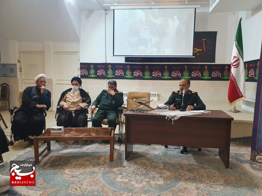 جهاد تبیین طلاب و روحانیون بسیجی، لازمه دفاع از انقلاب اسلامی است جهاد تبیین طلاب و روحانیون بسیجی، لازمه دفاع از انقلاب اسلامی است