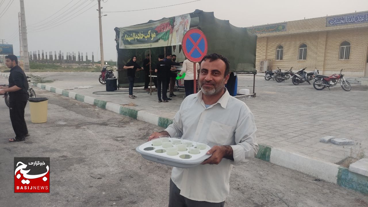موکب خادم الشهدا در دیر برپاشد موکب خادم الشهدا در دیر برپاشد