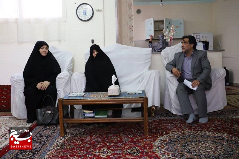 دیدار مدیران با خانوادههای شاهد در آستانه کنگره ۳۴۰۰ شهید استان اردبیل دیدار مدیران با خانوادههای شاهد در آستانه کنگره ۳۴۰۰ شهید استان اردبیل