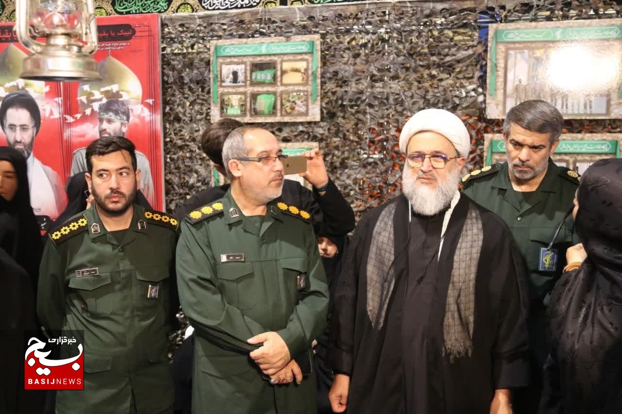برپایی نمایشگاه پایگاههای اسوه ناحیه امام حسین (ع) قم برپایی نمایشگاه پایگاههای اسوه ناحیه امام حسین (ع) قم