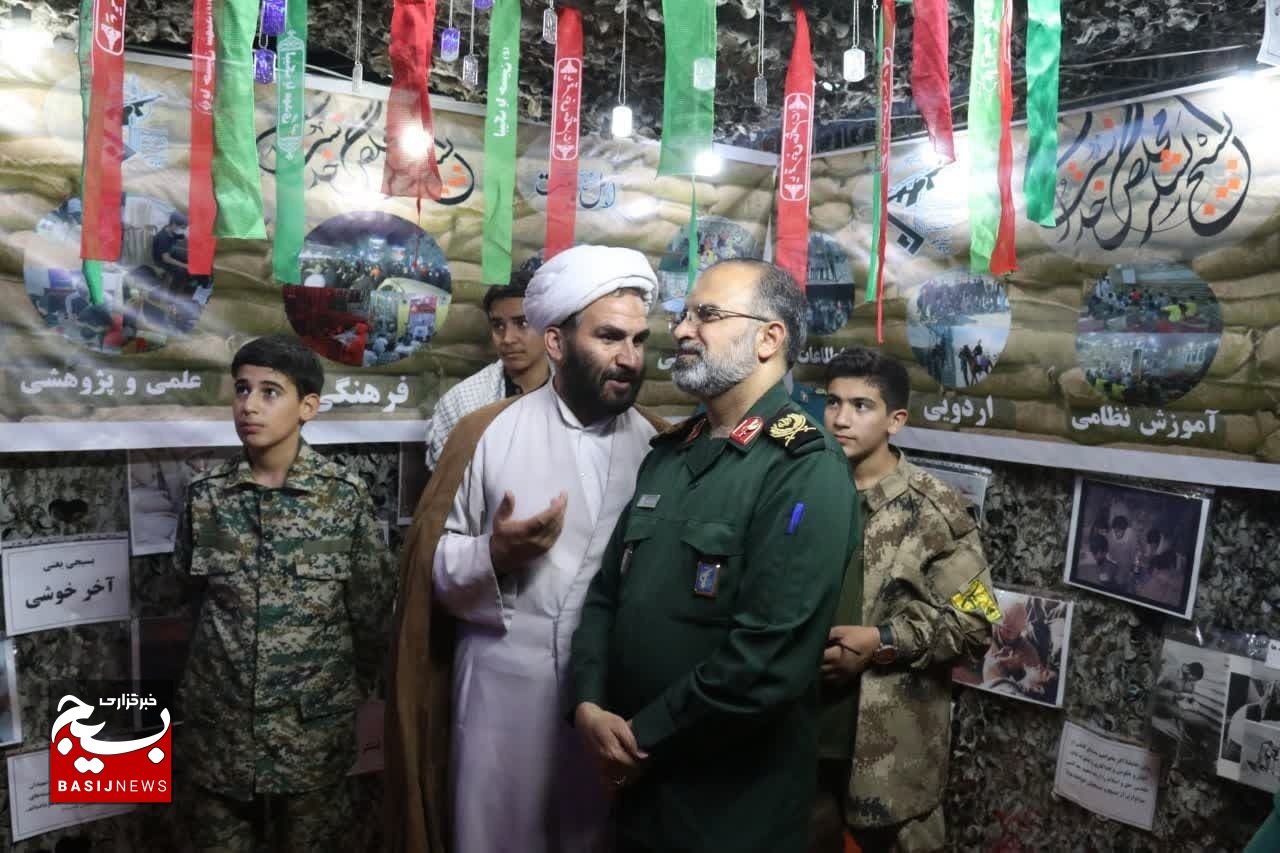 برپایی نمایشگاه پایگاههای اسوه ناحیه امام حسین (ع) قم برپایی نمایشگاه پایگاههای اسوه ناحیه امام حسین (ع) قم