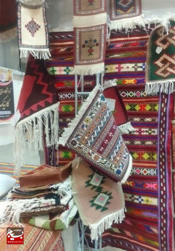 اشتغالزایی کارآفرین کاشمری برای ۳۵۰ نفر در حوزه صنایع دستی اشتغالزایی کارآفرین کاشمری برای ۳۵۰ نفر در حوزه صنایع دستی
