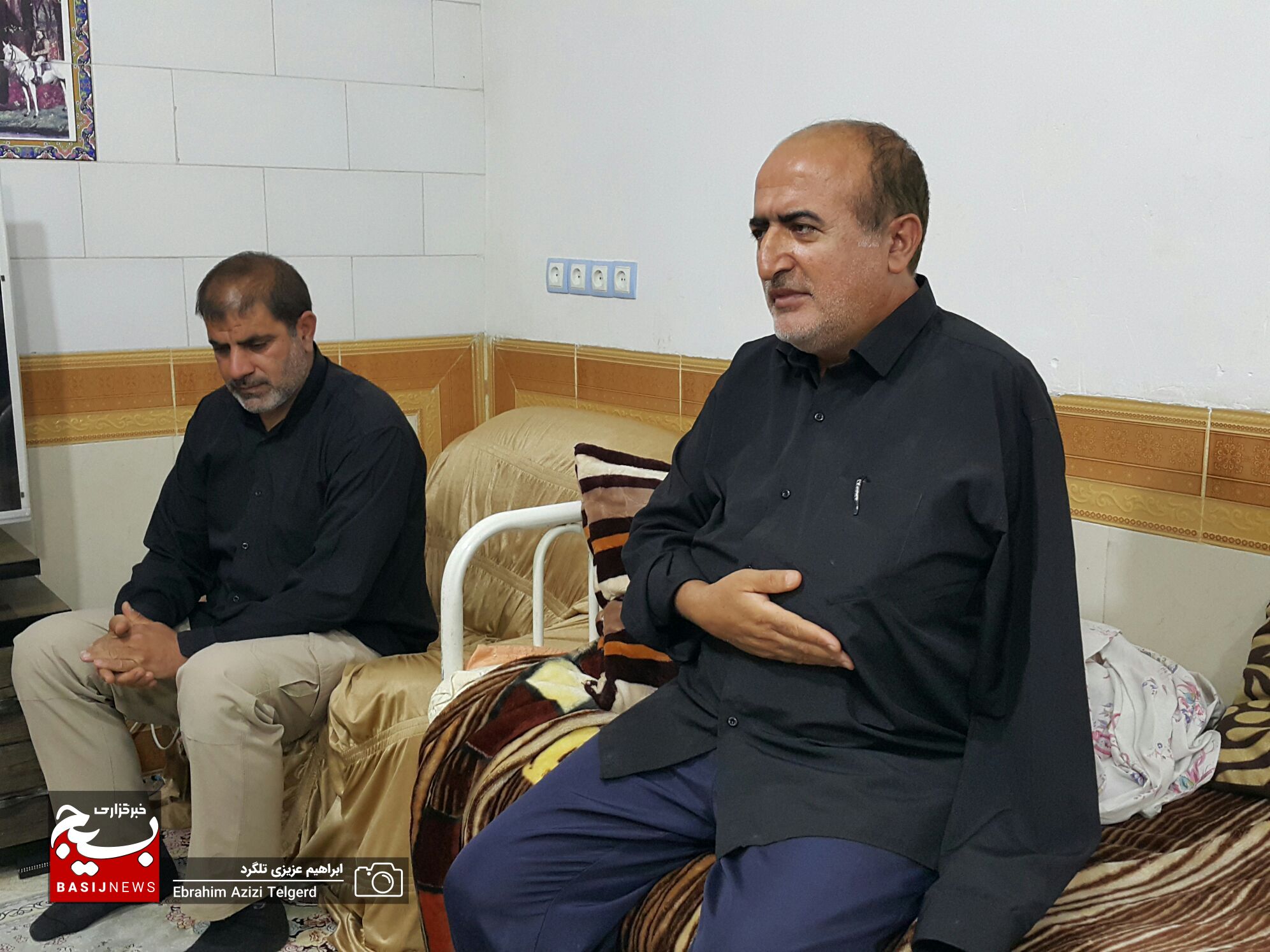 دیدار و عیادت فرمانده تیپ ۴۸ فتح از یک جانباز در یاسوج دیدار و عیادت فرمانده تیپ ۴۸ فتح از یک جانباز در یاسوج