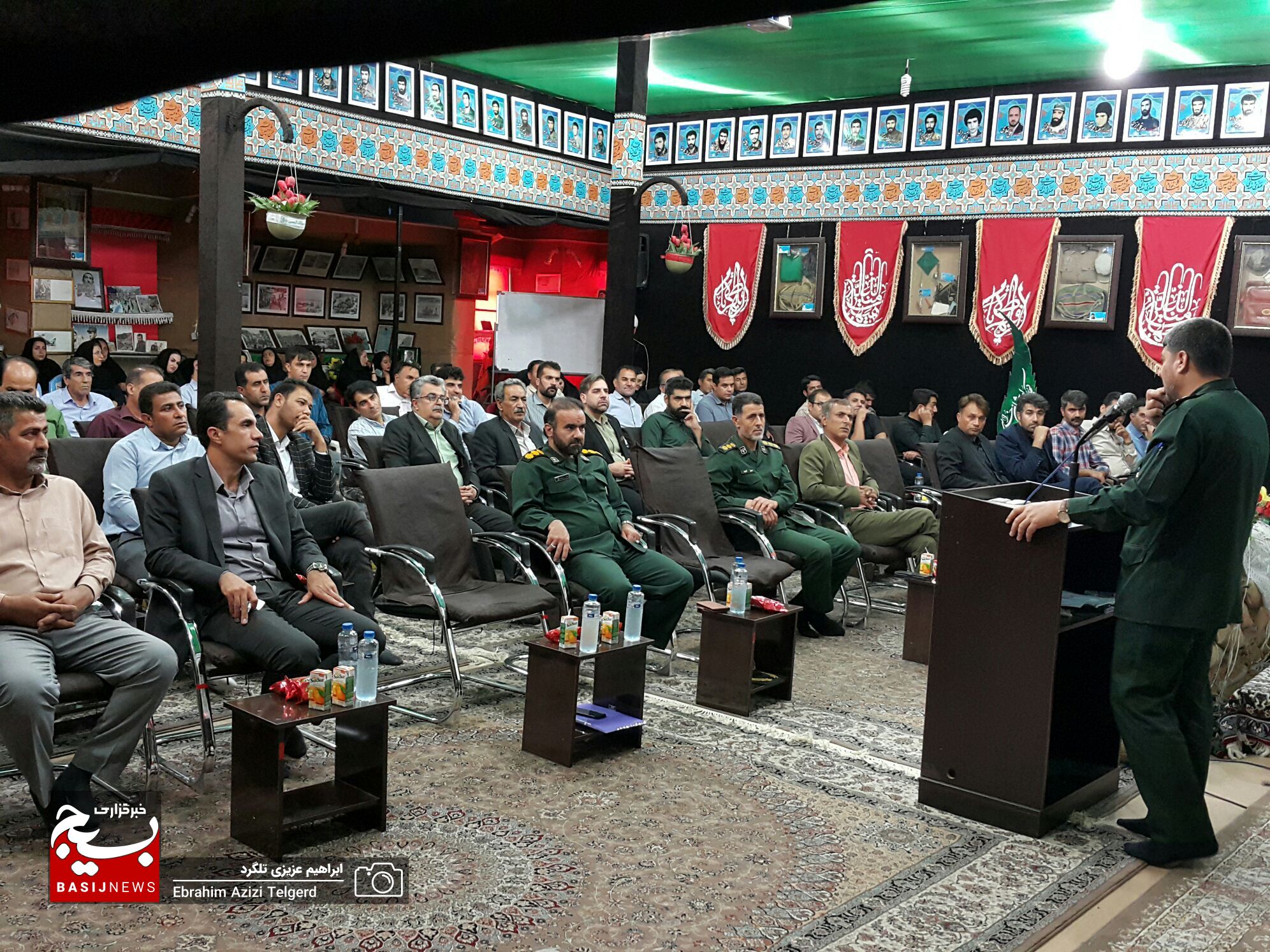 اصناف و بازاریان تحت تاثیر جوسازی رسانه ای دشمن قرار  نگیرند