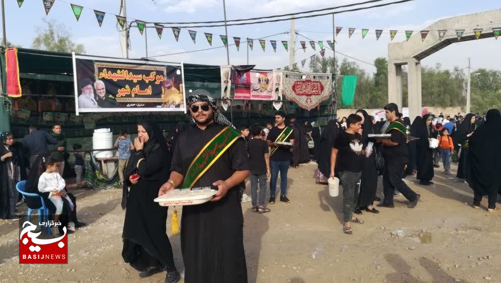حماسهآفرینی جاماندگان و اربعینیهای حسینی در قیر وکارزین حماسهآفرینی جاماندگان و اربعینیهای حسینی در قیر وکارزین