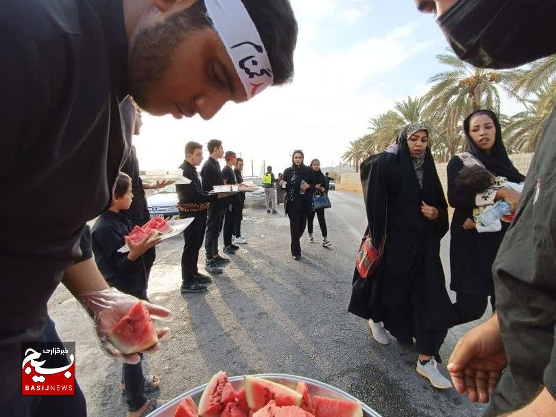 حماسهآفرینی جاماندگان و اربعینیهای حسینی در قیر وکارزین حماسهآفرینی جاماندگان و اربعینیهای حسینی در قیر وکارزین
