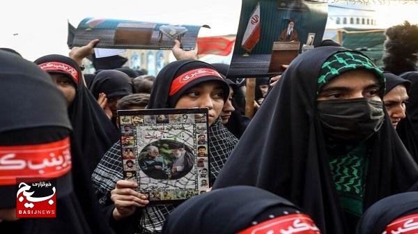 آوای «هَیهَاتَ مِنَّا الذِّلَّة» بانوان در قم طنین‌انداز شد