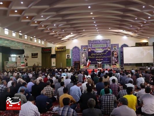 شهید آیت الله مدنی نقش بسزایی در پیروزی انقلاب و پس از آن داشت شهید آیت الله مدنی نقش بسزایی در پیروزی انقلاب و پس از آن داشت