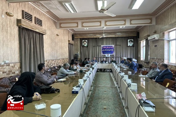 گرامیداشت هفته دفاع مقدس ترسیم یک راه برای نسل آینده است گرامیداشت هفته دفاع مقدس ترسیم یک راه برای نسل آینده است