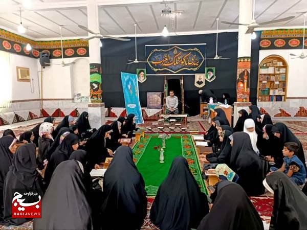 مسابقات قران کریم با حضور 60 نفر از خواهران بسیجی در دلوار برگزار شد مسابقات قران کریم با حضور 60 نفر از خواهران بسیجی در دلوار برگزار شد