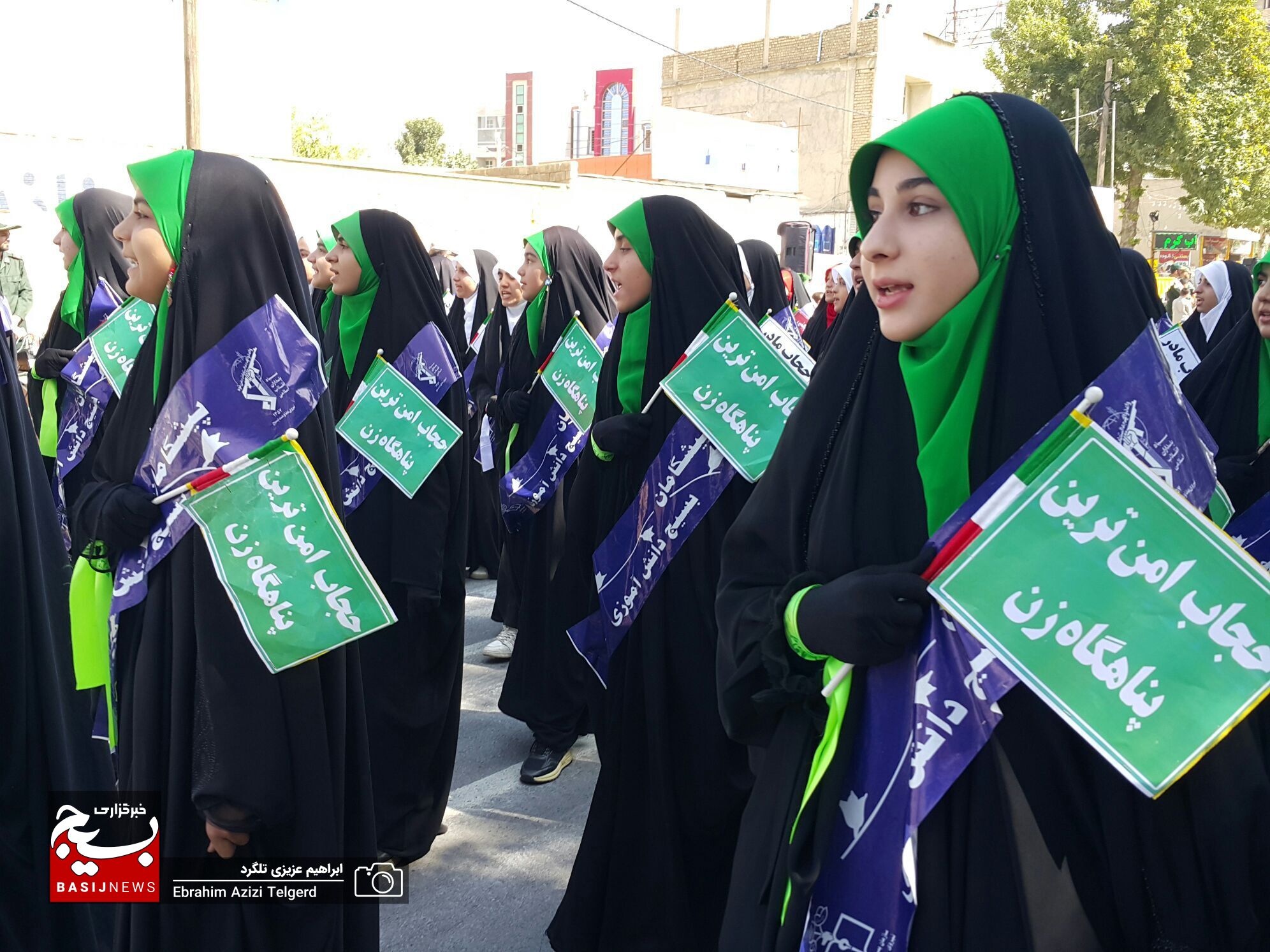 مراسم رژه اقتدار نیرو‌های مسلح در یاسوج برگزار شد