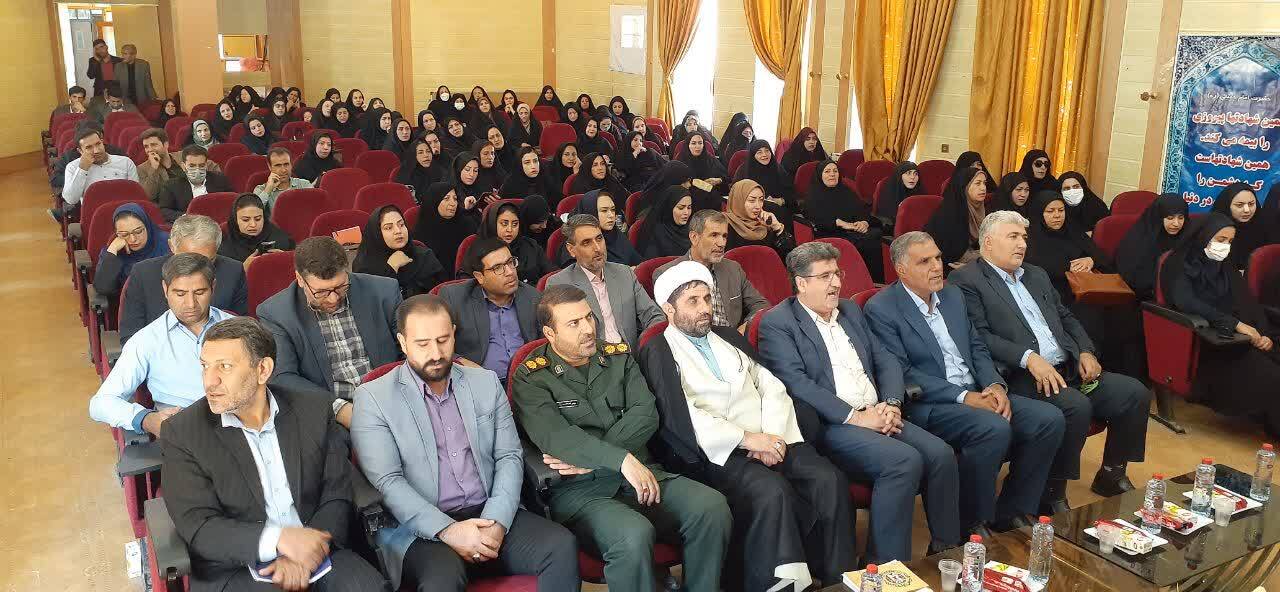 مربیان پرورشی افسران جنگ نرم هستند