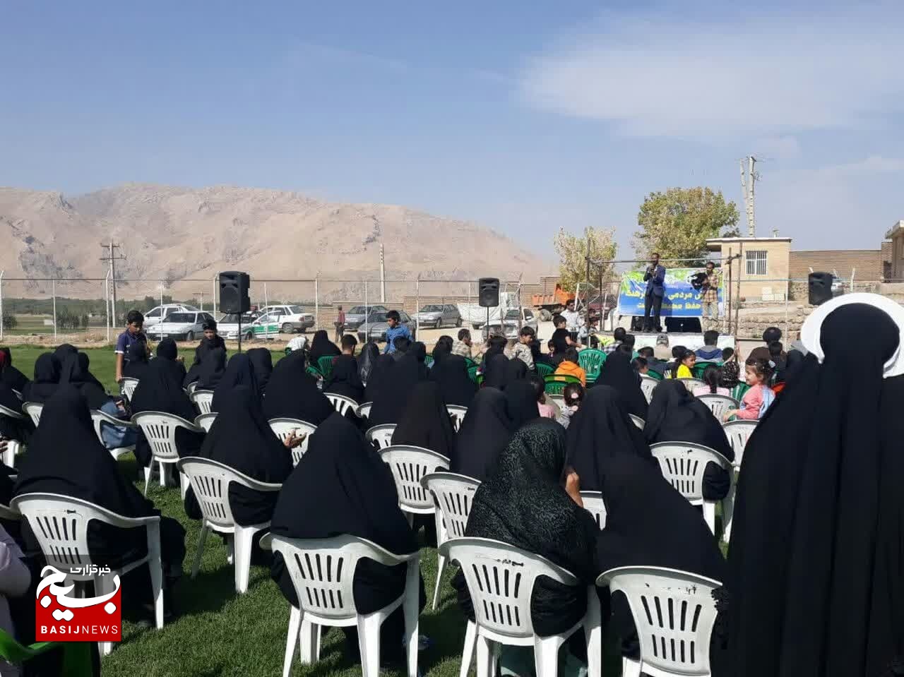 پیاده روی عمومی همراه جنگ شادی در جشن میلاد پیامبر اکرم شهر جونقان پیاده روی عمومی همراه جنگ شادی در جشن میلاد پیامبر اکرم شهر جونقان