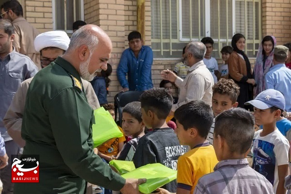 ۹۰۰ میلیون ریال لوازم التحریر بین کودکان مناطق محروم جهرم توزیع شد +عکس ۹۰۰ میلیون ریال لوازم التحریر بین کودکان مناطق محروم جهرم توزیع شد +عکس