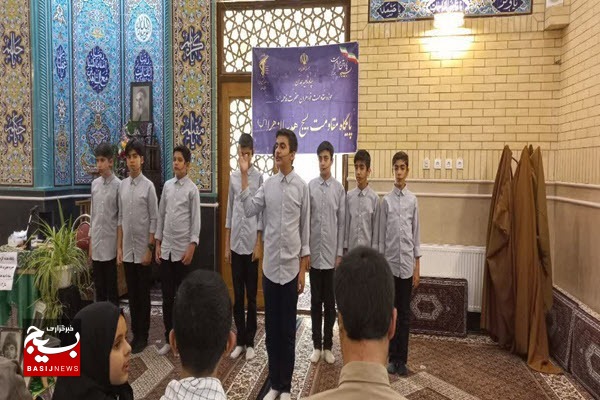 امروز به برکت خون شهیدان با افتخار میگوییم «ایرانی هستیم» امروز به برکت خون شهیدان با افتخار میگوییم «ایرانی هستیم»
