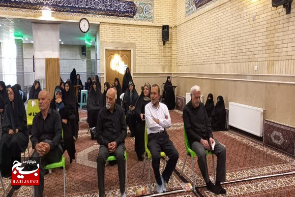 امروز به برکت خون شهیدان با افتخار میگوییم «ایرانی هستیم» امروز به برکت خون شهیدان با افتخار میگوییم «ایرانی هستیم»