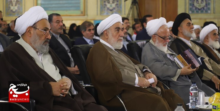 مراسم تکریم و معارفه تولیت مسجد مقدس جمکران برگزار شد مراسم تکریم و معارفه تولیت مسجد مقدس جمکران برگزار شد