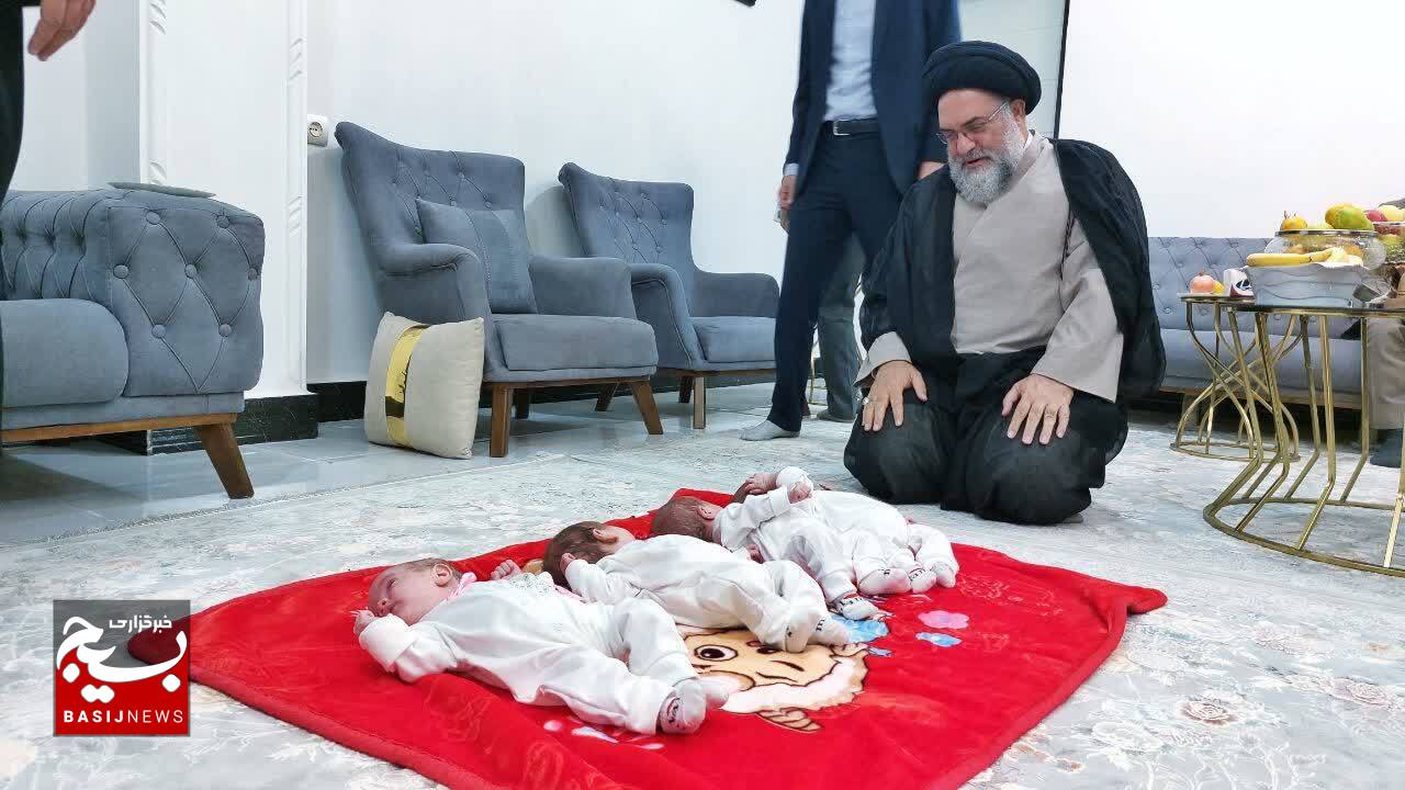 اهدای بسته ۴۴ میلیونی بنیاد پانزده خرداد به نوزادان چهارقلویی یاسوجی اهدای بسته ۴۴ میلیونی بنیاد پانزده خرداد به نوزادان چهارقلویی یاسوجی
