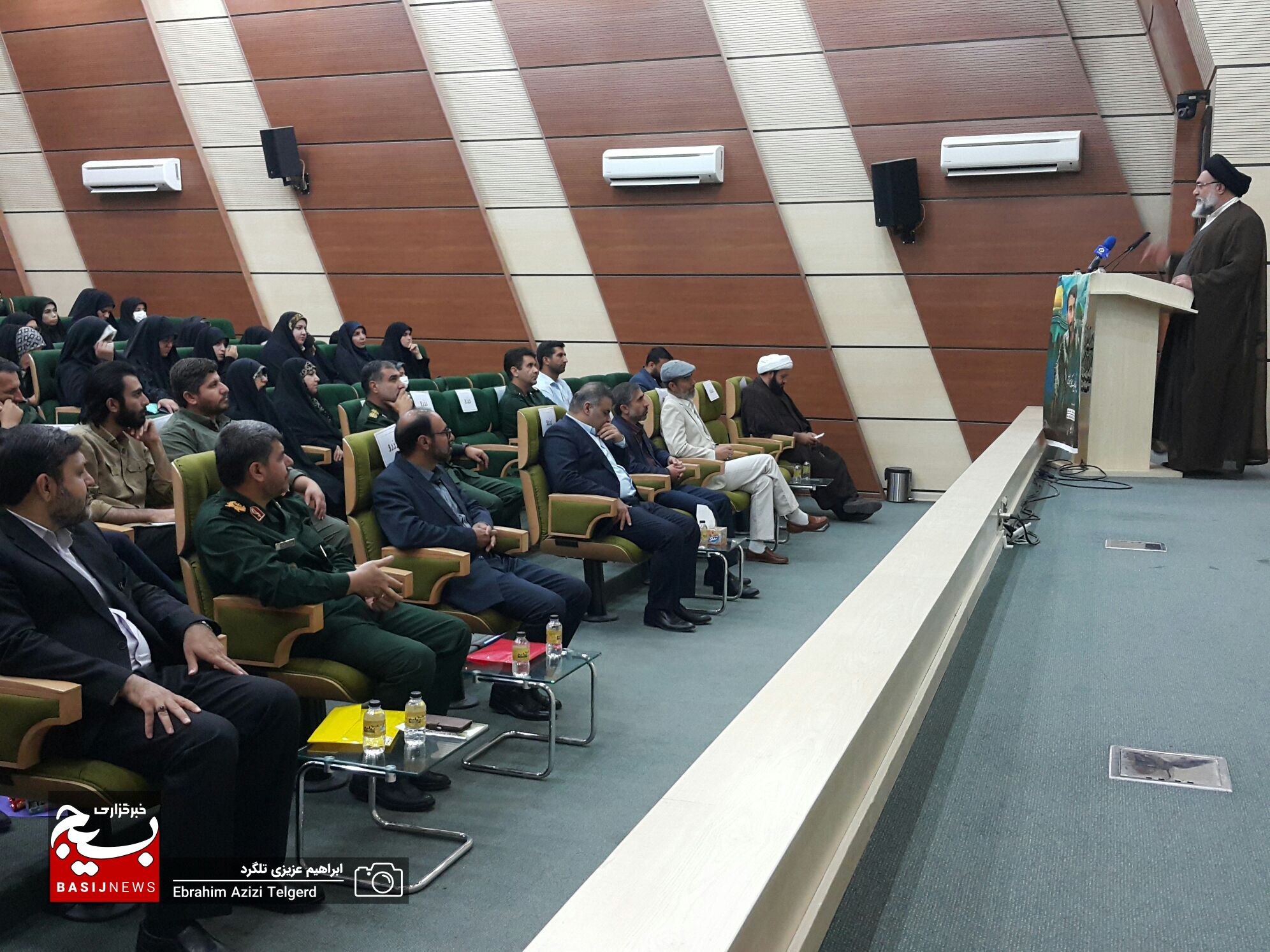 برگزیدگان فرهنگی هنری کهگیلویه و بویراحمد تجلیل شدند برگزیدگان فرهنگی هنری کهگیلویه و بویراحمد تجلیل شدند
