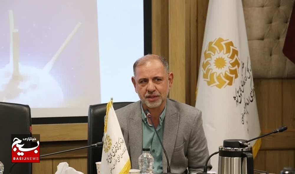 آیین رونمایی از کتاب «من و ۴۰ برادرم» در مشهدالرضا + عکس