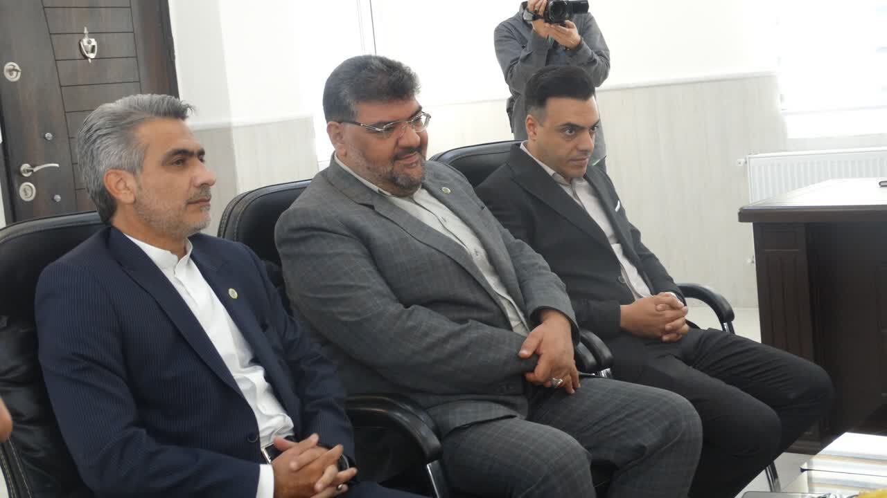 دیدار رئیس مرکز وکلای کشور با فرمانده سپاه فتح دیدار رئیس مرکز وکلای کشور با فرمانده سپاه فتح