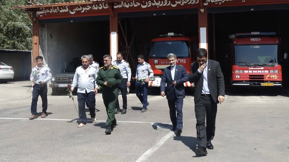 آتشنشانان یاسوج تجلیل شدند آتشنشانان یاسوج تجلیل شدند