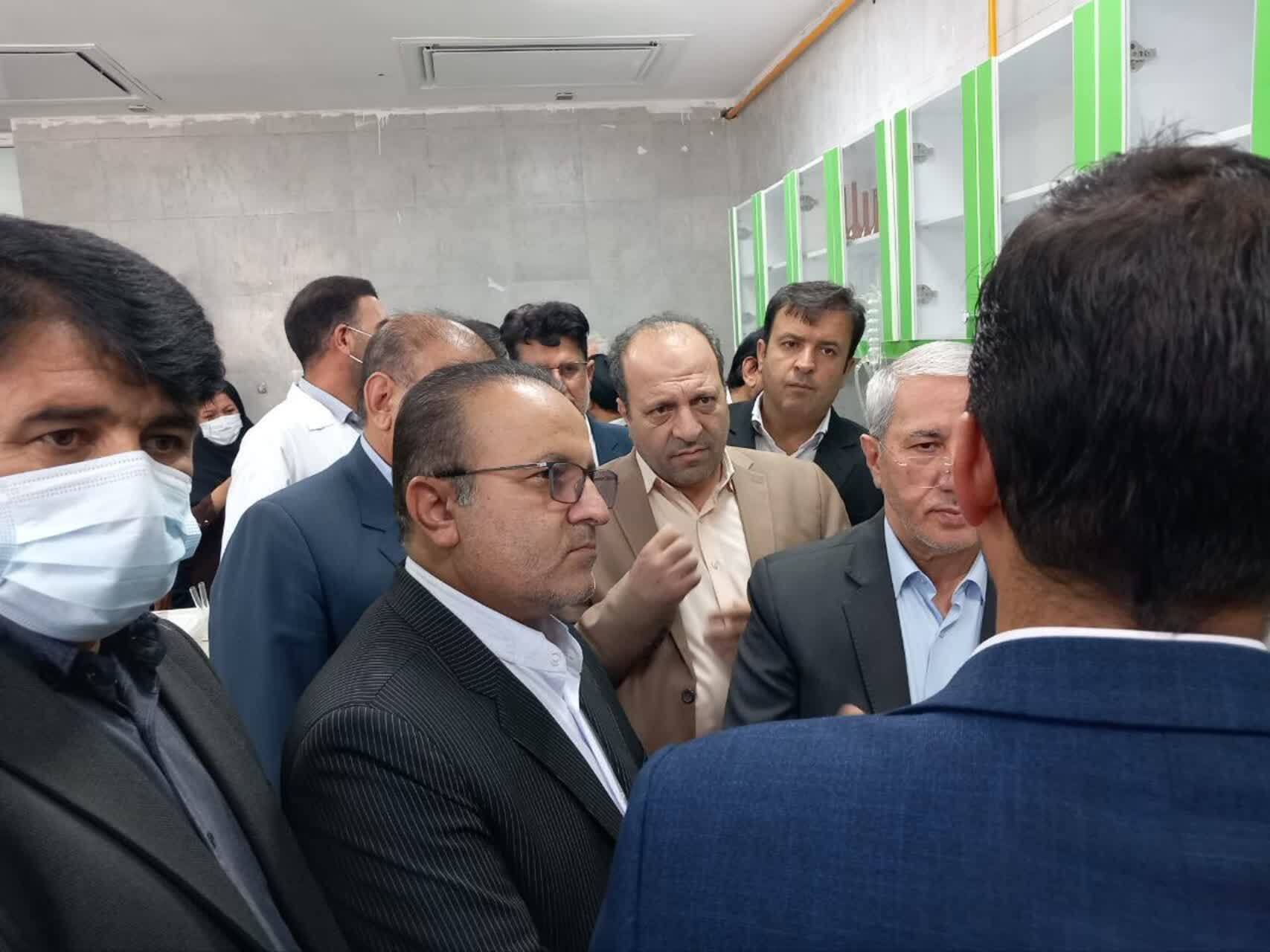 اکسیر سبز در گچساران افتتاح شد/ «داروییکارها» دغدغه تولید ندارند اکسیر سبز در گچساران افتتاح شد/ «داروییکارها» دغدغه تولید ندارند