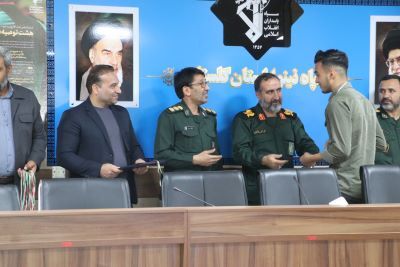 نشست صمیمانه نخبگان،فرماندهان واحد ها و مسئولین مجمع علوی و فاطمی بسیج دانش آموزی استان با سردار ملک شاهکوهی نشست صمیمانه نخبگان،فرماندهان واحد ها و مسئولین مجمع علوی و فاطمی بسیج دانش آموزی استان با سردار ملک شاهکوهی