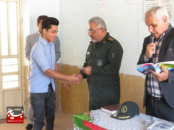 برگزاری نشست جهاد تبیین در مدرسه امام حسین(ع) روستای جائینک