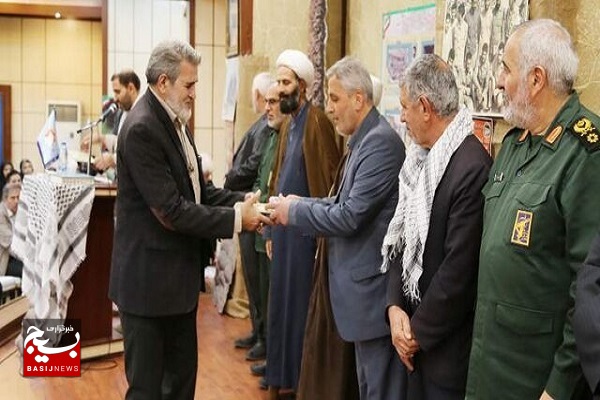 نباید بگذاریم دفاع مقدس به فراموشی سپرده شود نباید بگذاریم دفاع مقدس به فراموشی سپرده شود