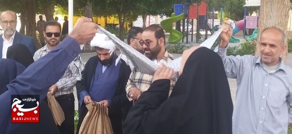 اعزام دختران دانش آموز دلواری به مناطق عملیاتی دفاع مقدس اعزام دختران دانش آموز دلواری به مناطق عملیاتی دفاع مقدس