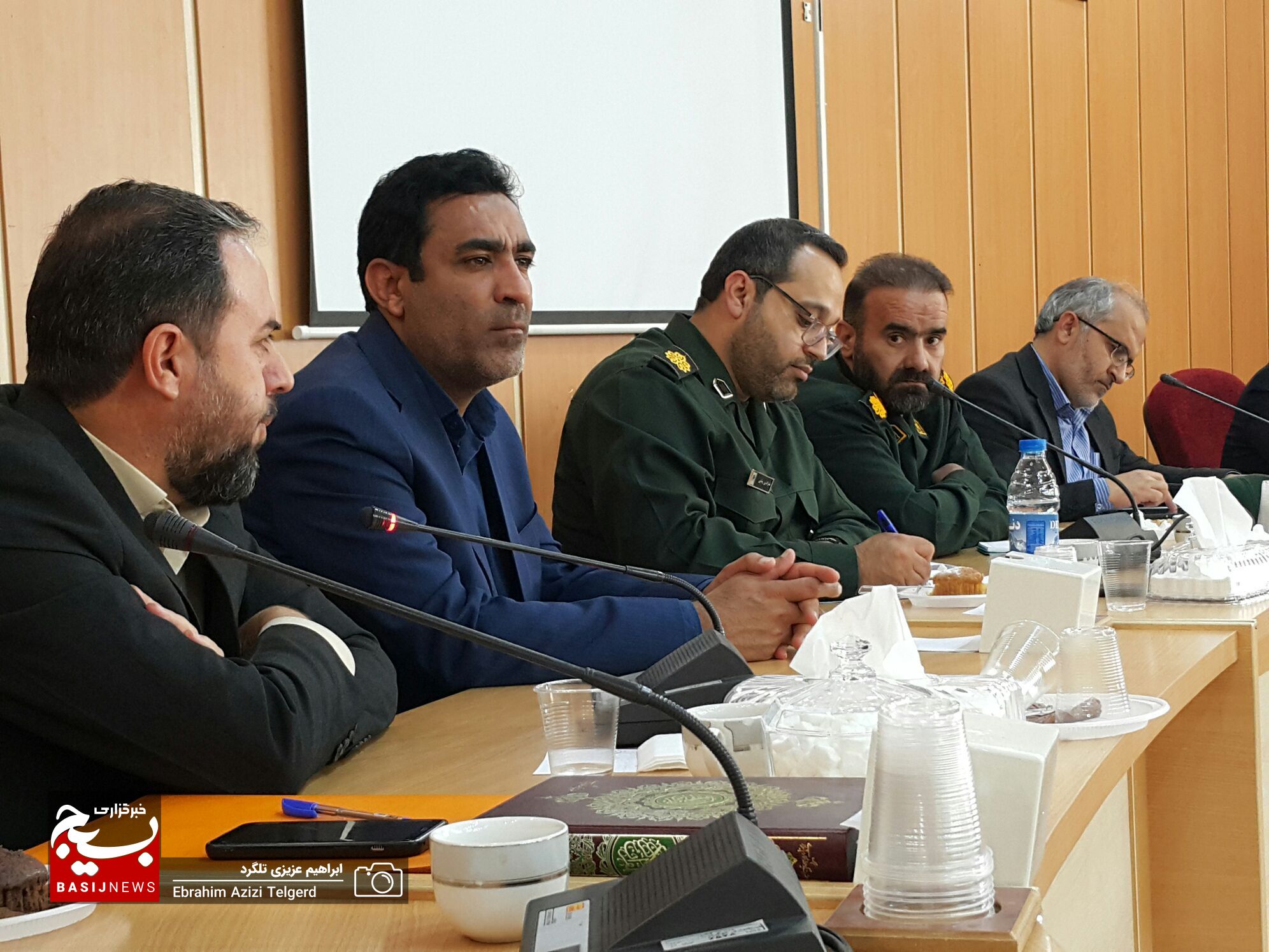 ۱۲۰ خبرنگار کهگیلویه و بویراحمدی به اردوی زیارتی مشهد مقدس و راهیان پیشرفت اعزام می شوند ۱۲۰ خبرنگار کهگیلویه و بویراحمدی به اردوی زیارتی مشهد مقدس و راهیان پیشرفت اعزام می شوند