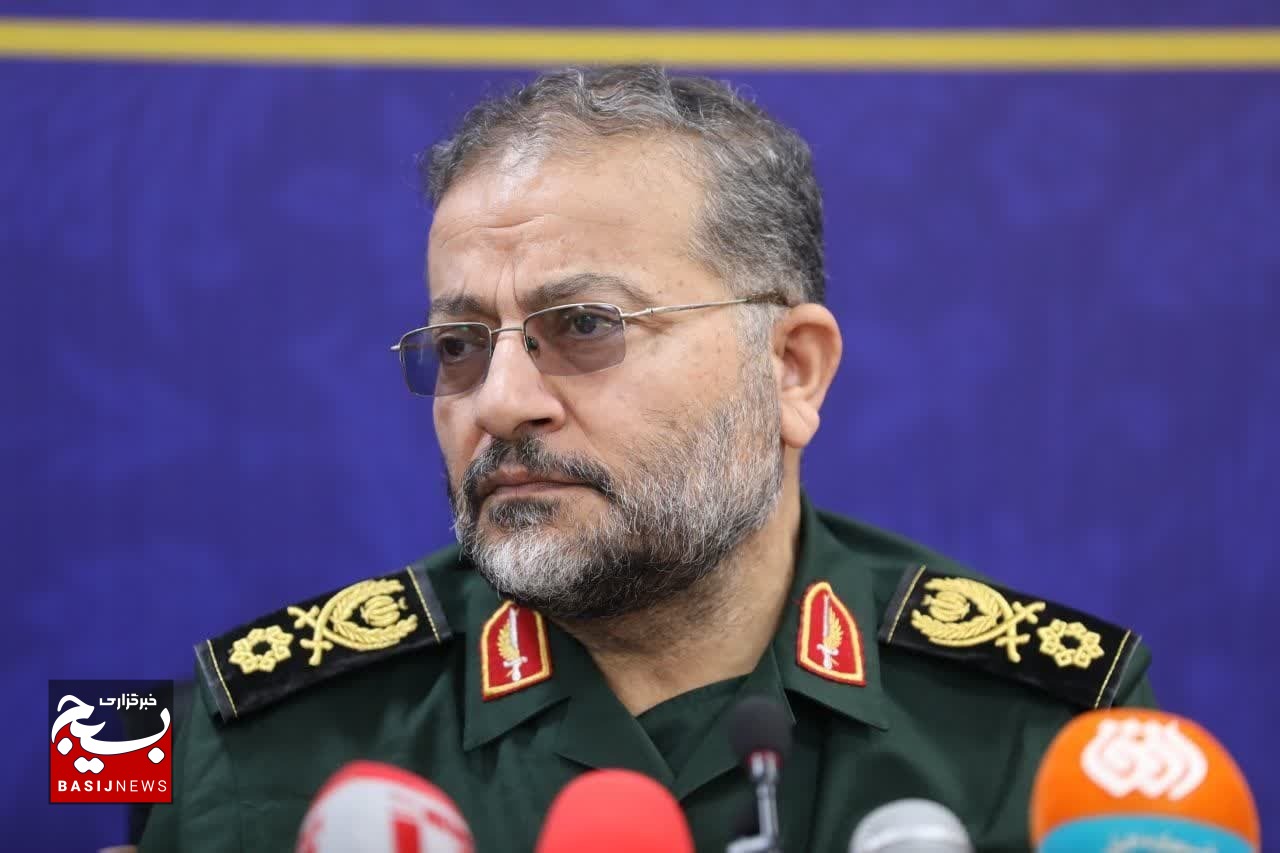 ۱۲ هزار نیازمند به همت بسیج خانهدار شدند ۱۲ هزار نیازمند به همت بسیج خانهدار شدند