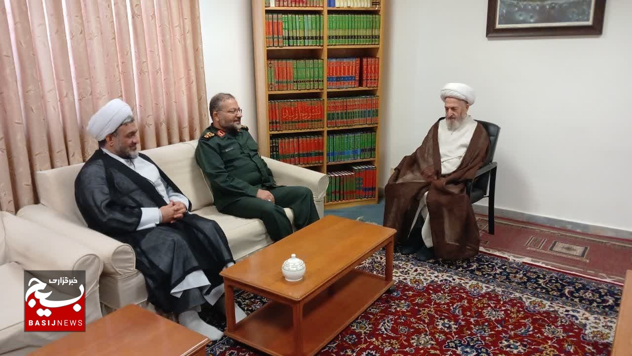 بسیج در همه مواقع حساس به کمک مردم شتافته است بسیج در همه مواقع حساس به کمک مردم شتافته است