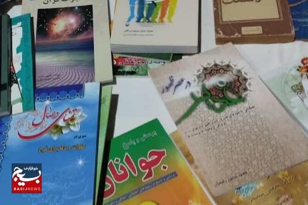 اهداء یکصد جلد کتاب به کتابخانه عمومی بندرریگ اهداء یکصد جلد کتاب به کتابخانه عمومی بندرریگ