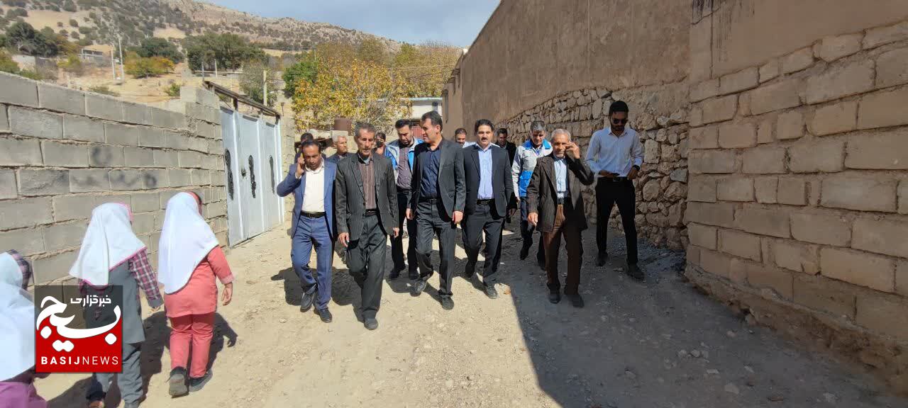 بازدید میدانی معاون عمرانی استاندار از روستای بهرام بیگی بخش پاتاوه بازدید میدانی معاون عمرانی استاندار از روستای بهرام بیگی بخش پاتاوه