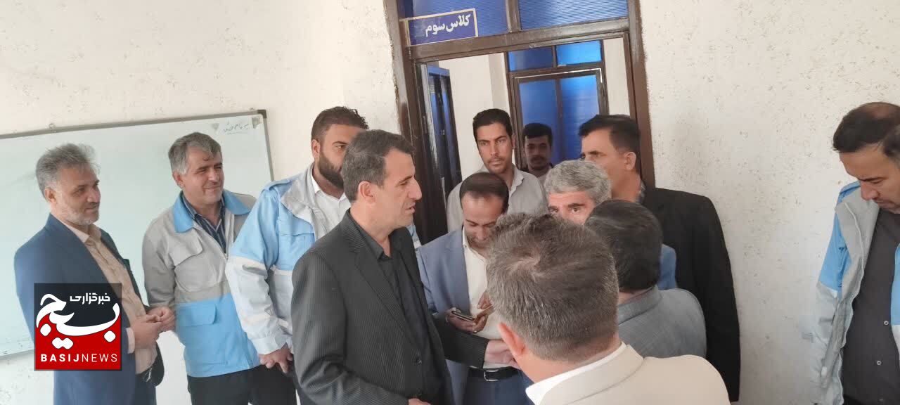 بازدید میدانی معاون عمرانی استاندار از روستای بهرام بیگی بخش پاتاوه بازدید میدانی معاون عمرانی استاندار از روستای بهرام بیگی بخش پاتاوه