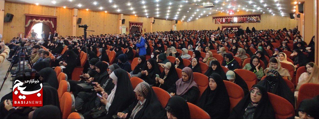 آیین اختتامیه دومین جشنواره ملی رسانهای بانوان «حریم رسالت» آیین اختتامیه دومین جشنواره ملی رسانهای بانوان «حریم رسالت»