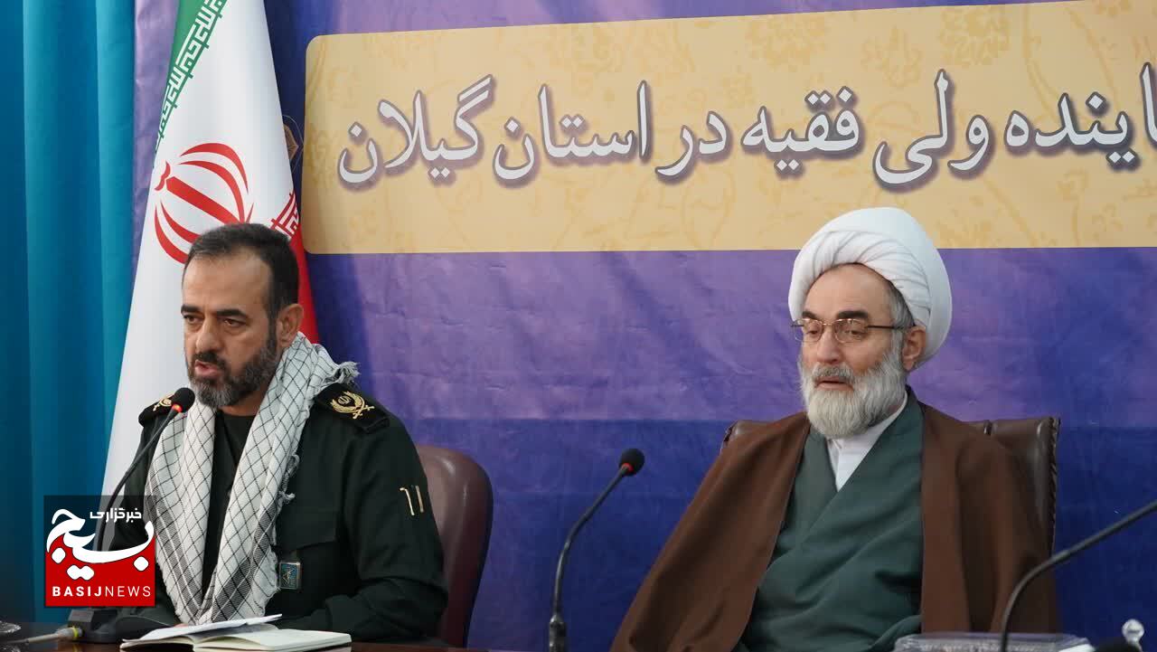 دیدار اعضای ستاد گرامیداشت هفته بسیج با نماینده ولی فقیه در گیلان دیدار اعضای ستاد گرامیداشت هفته بسیج با نماینده ولی فقیه در گیلان