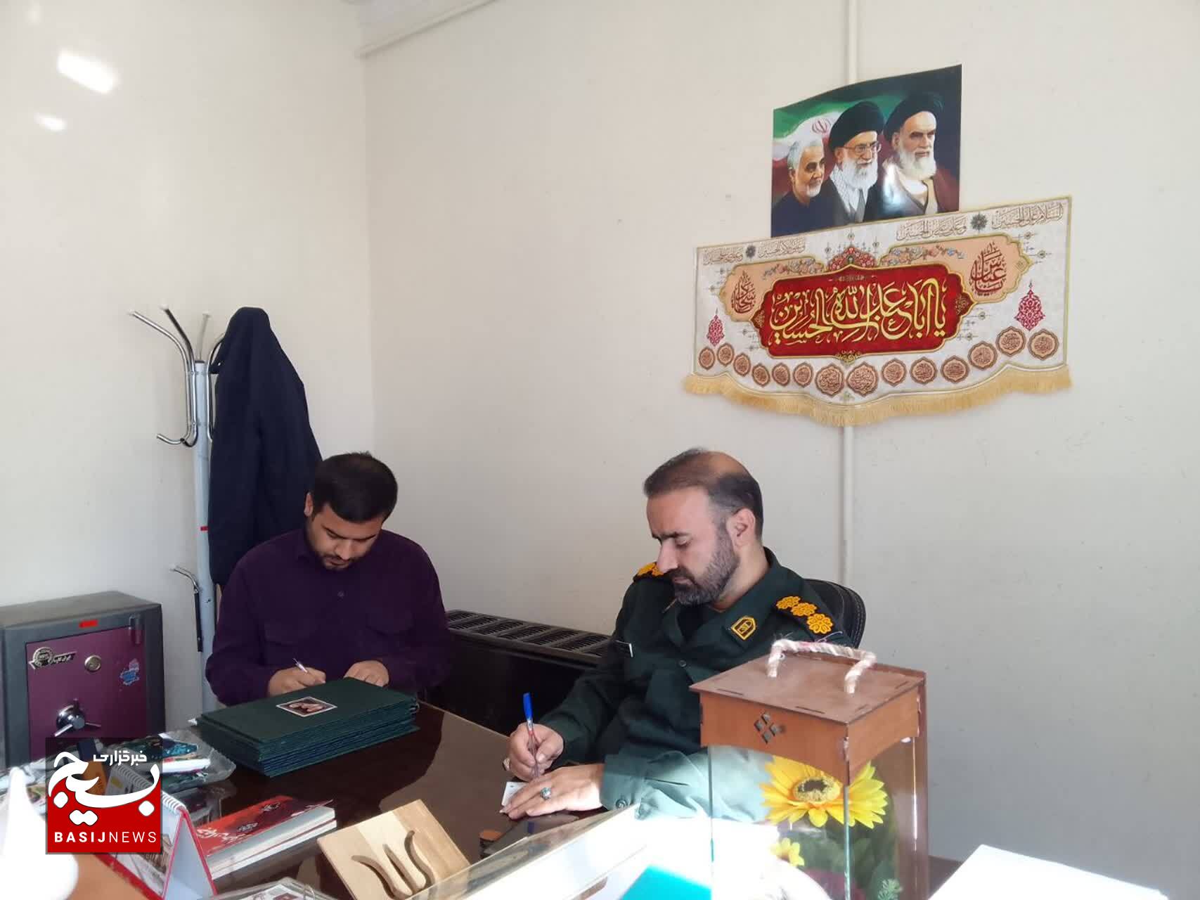 تجلیل از مربیان و عوامل اجرایی طرح یاوران ولایت بسیج دانش آموزی استان تجلیل از مربیان و عوامل اجرایی طرح یاوران ولایت بسیج دانش آموزی استان