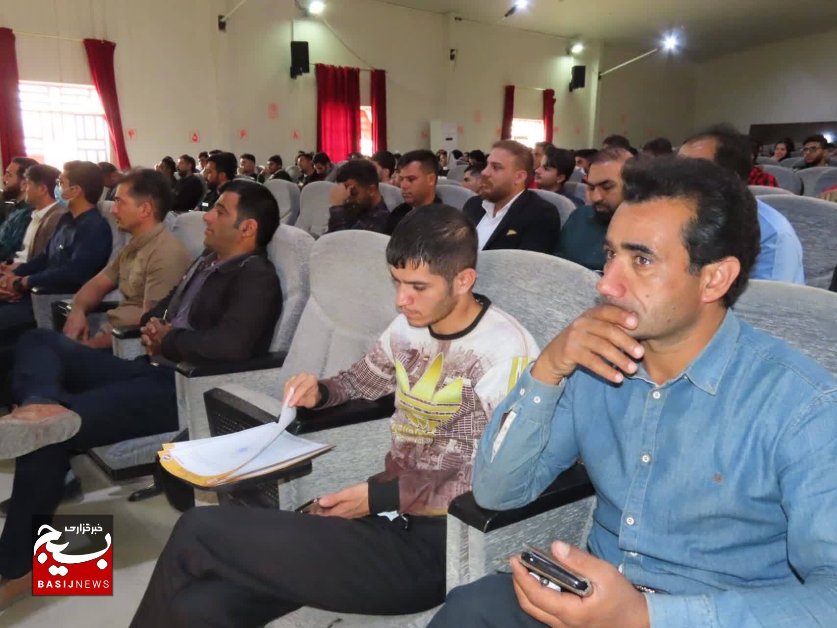تجلیل از ورزشکاران بسیجی در یاسوج