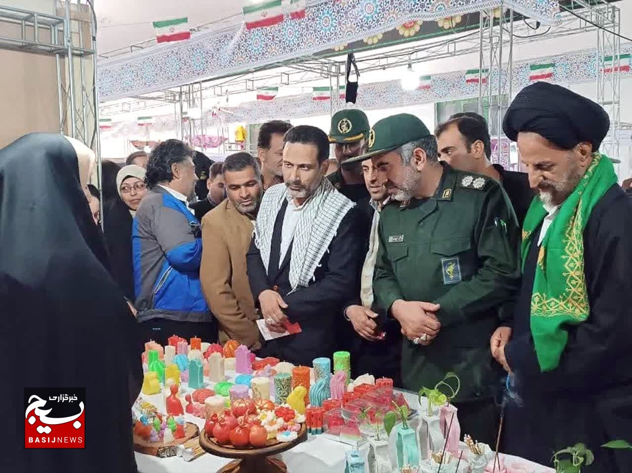 افتتاح نمایشگاه کارآفرینی و اقتصاد مقاومتی با محوریت هنرهای دستی بانوان کارآفرین در سفیدشهر افتتاح نمایشگاه کارآفرینی و اقتصاد مقاومتی با محوریت هنرهای دستی بانوان کارآفرین در سفیدشهر