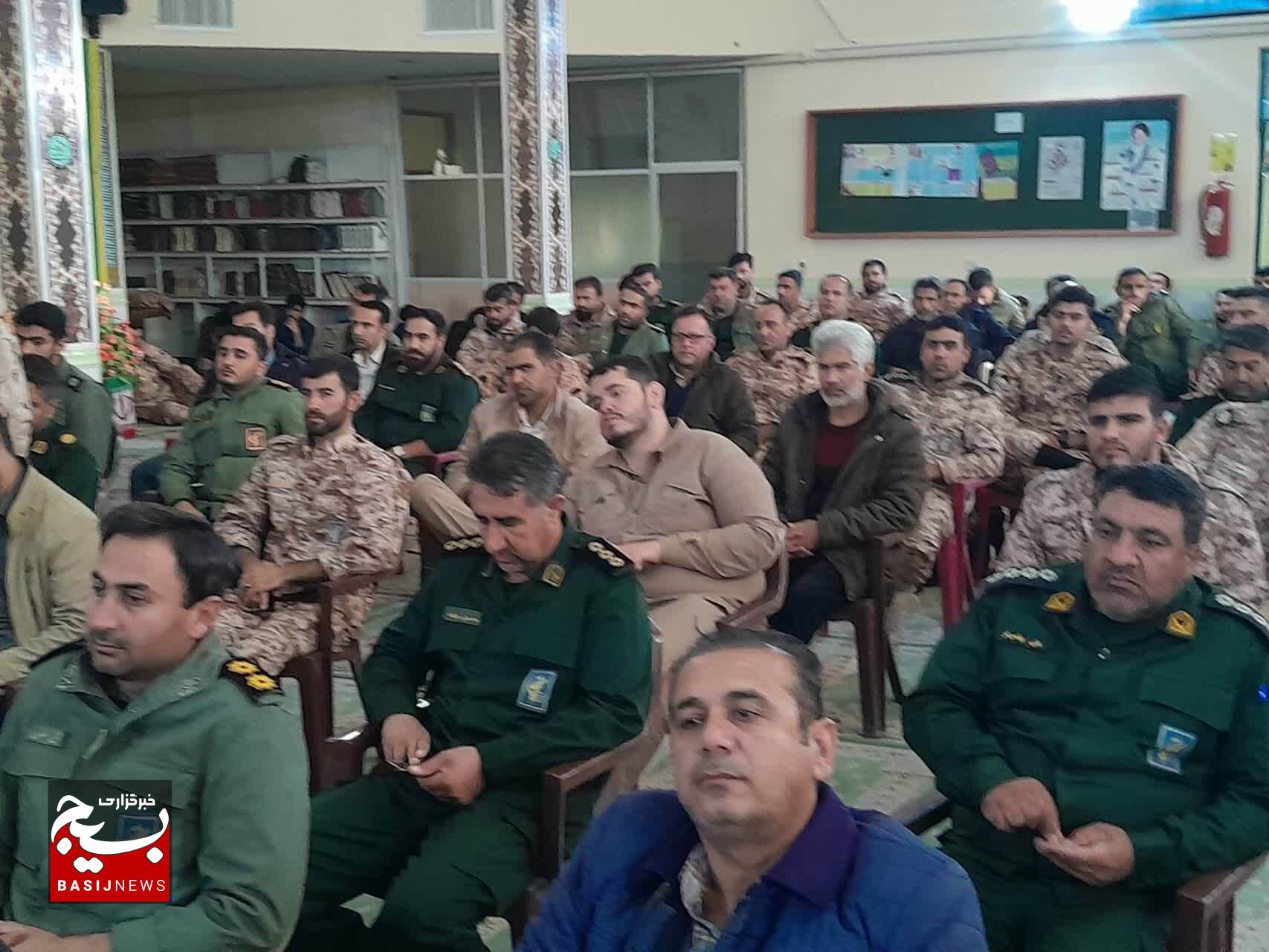 گرامیداشت هفته بسیج در تیپ ۴۸ فتح / حجت الاسلام سرافراز: بسیج یک ارزش تمام عیار است گرامیداشت هفته بسیج در تیپ ۴۸ فتح / حجت الاسلام سرافراز: بسیج یک ارزش تمام عیار است