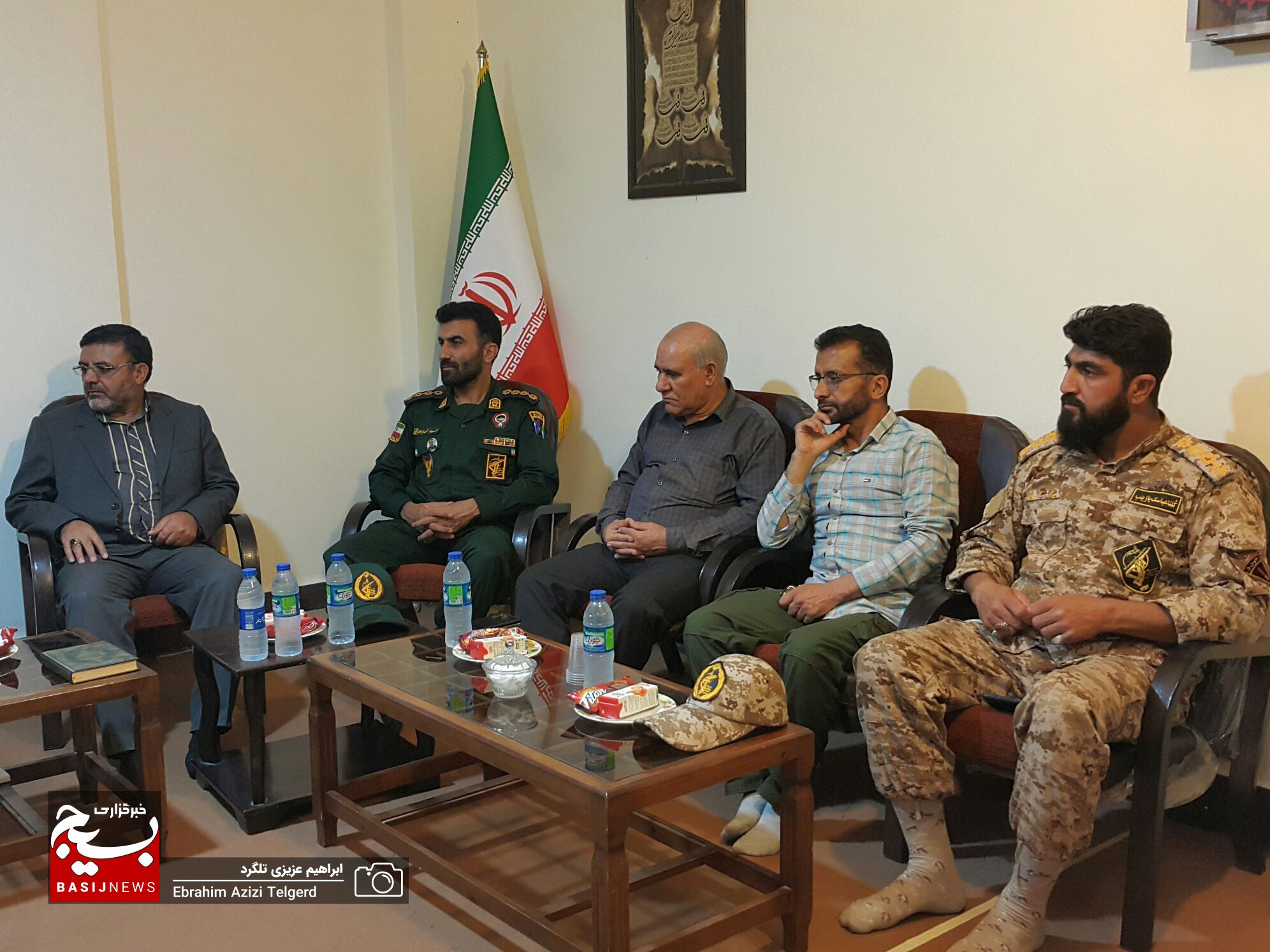 دیدار فرمانده تیپ ۴۸ فتح با امام جمعه گچساران / حجت الاسلام هاشمی منش: تیپ ۴۸ فتح مایه افتخار کشور است دیدار فرمانده تیپ ۴۸ فتح با امام جمعه گچساران / حجت الاسلام هاشمی منش: تیپ ۴۸ فتح مایه افتخار کشور است