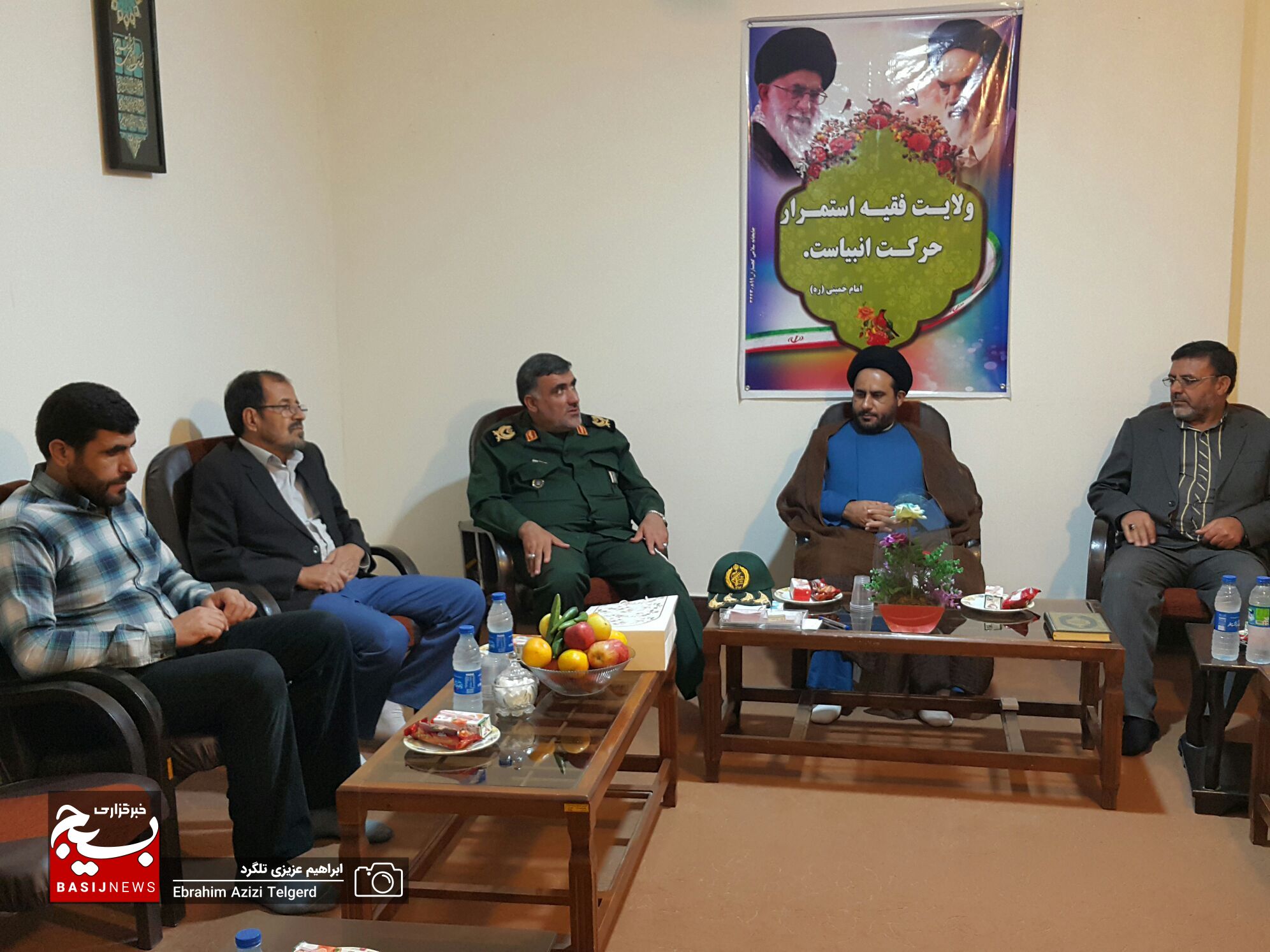 دیدار فرمانده تیپ ۴۸ فتح با امام جمعه گچساران / حجت الاسلام هاشمی منش: تیپ ۴۸ فتح مایه افتخار کشور است دیدار فرمانده تیپ ۴۸ فتح با امام جمعه گچساران / حجت الاسلام هاشمی منش: تیپ ۴۸ فتح مایه افتخار کشور است