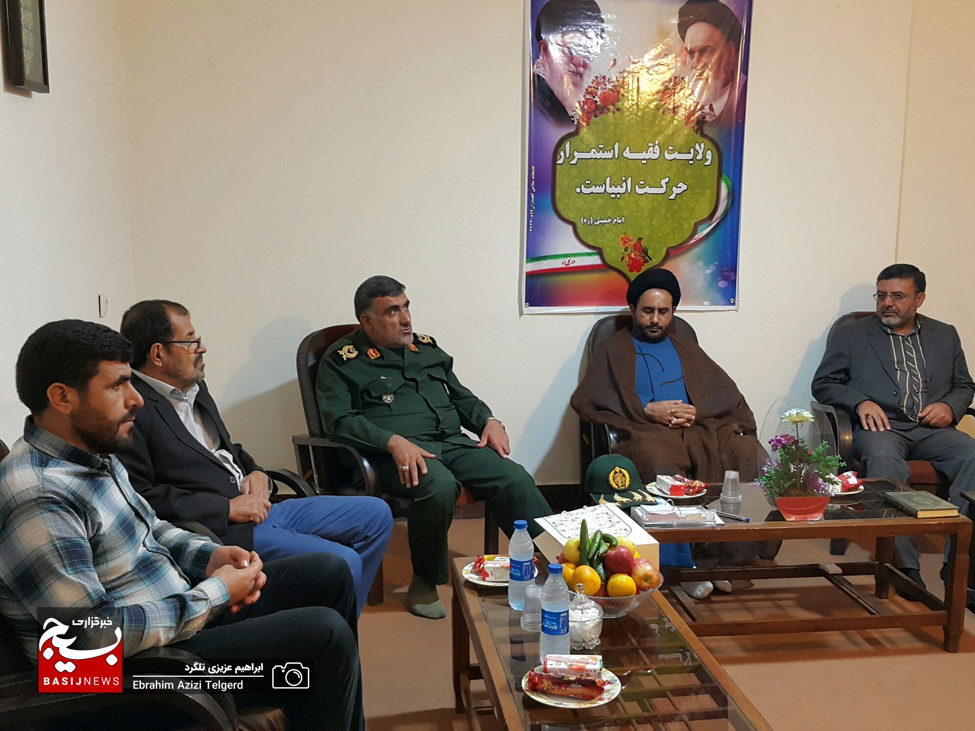 دیدار فرمانده تیپ ۴۸ فتح با امام جمعه گچساران / حجت الاسلام هاشمی منش: تیپ ۴۸ فتح مایه افتخار کشور است دیدار فرمانده تیپ ۴۸ فتح با امام جمعه گچساران / حجت الاسلام هاشمی منش: تیپ ۴۸ فتح مایه افتخار کشور است