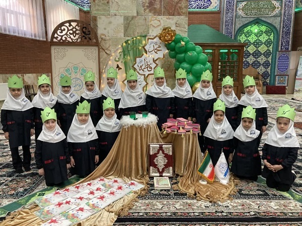 برگزاری جشن شکوفه های قرآن پایه اول ابتدایی برگزاری جشن شکوفه های قرآن پایه اول ابتدایی