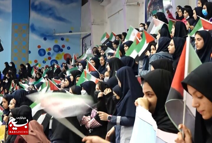 تجمع دانشآموزان لرستانی در محکومیت جنایات رژیم اشغالگر صهیونیستی تجمع دانشآموزان لرستانی در محکومیت جنایات رژیم اشغالگر صهیونیستی